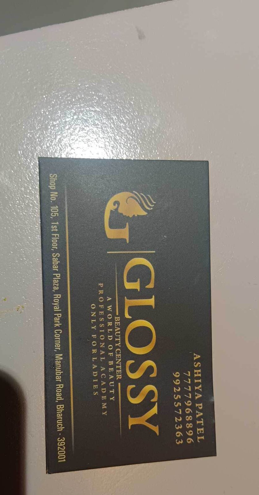 Glossy Beauty Center