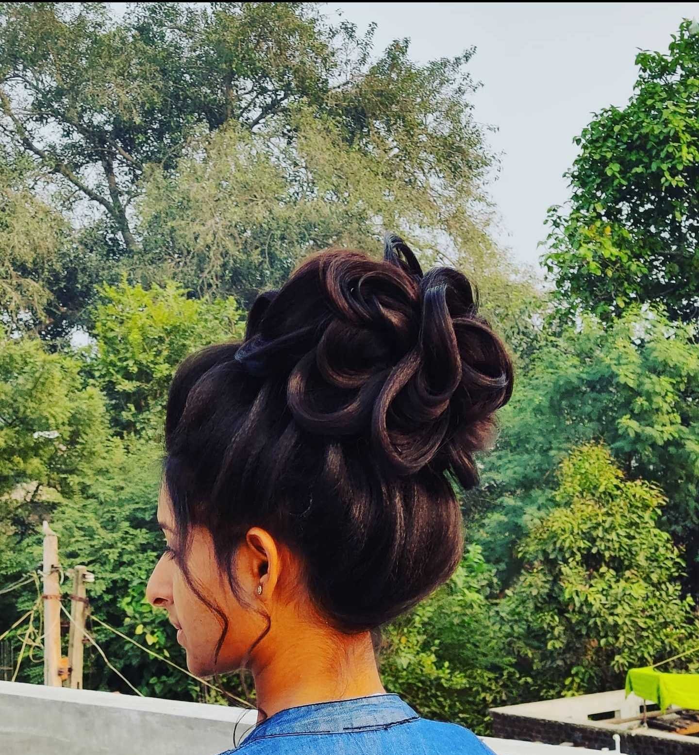 Nitin Singh Hairstyle and Makeup Academy