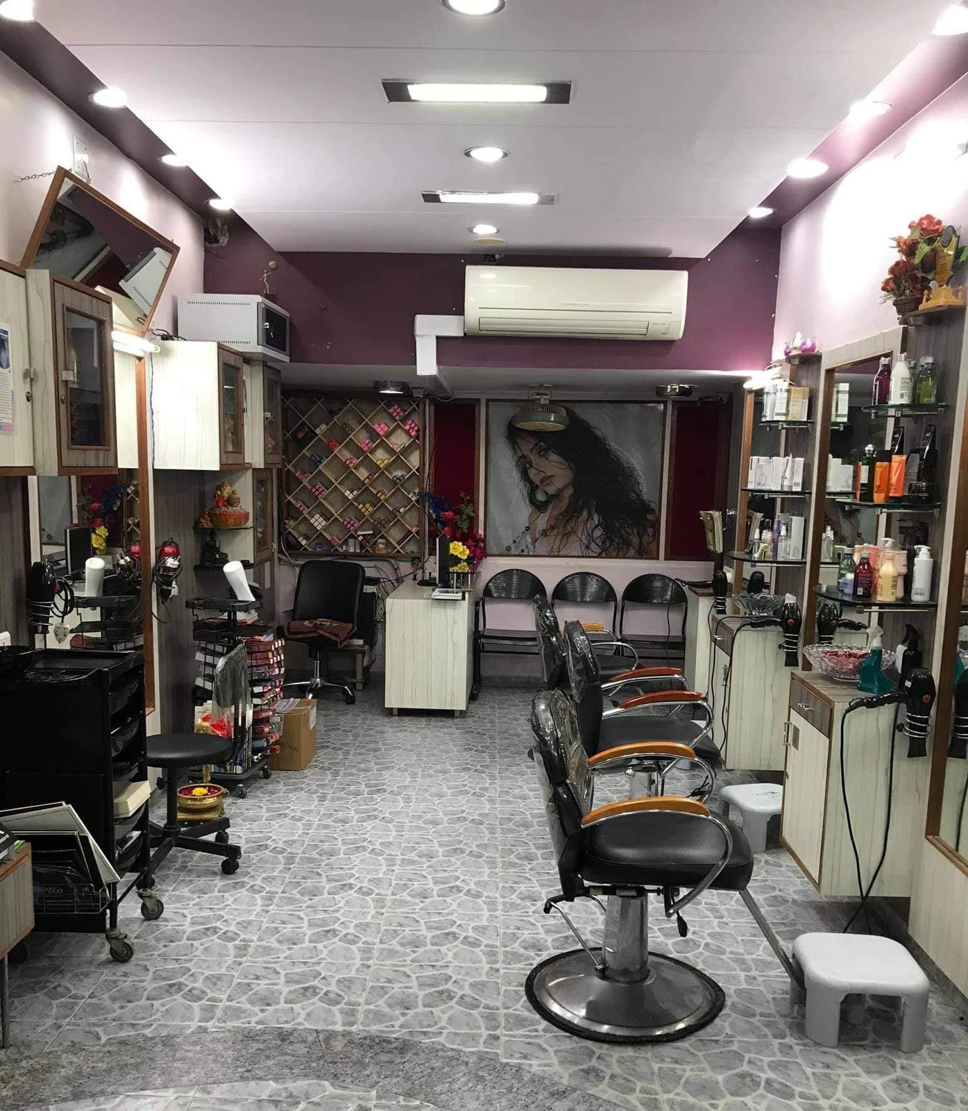 Classic Beauty Parlour