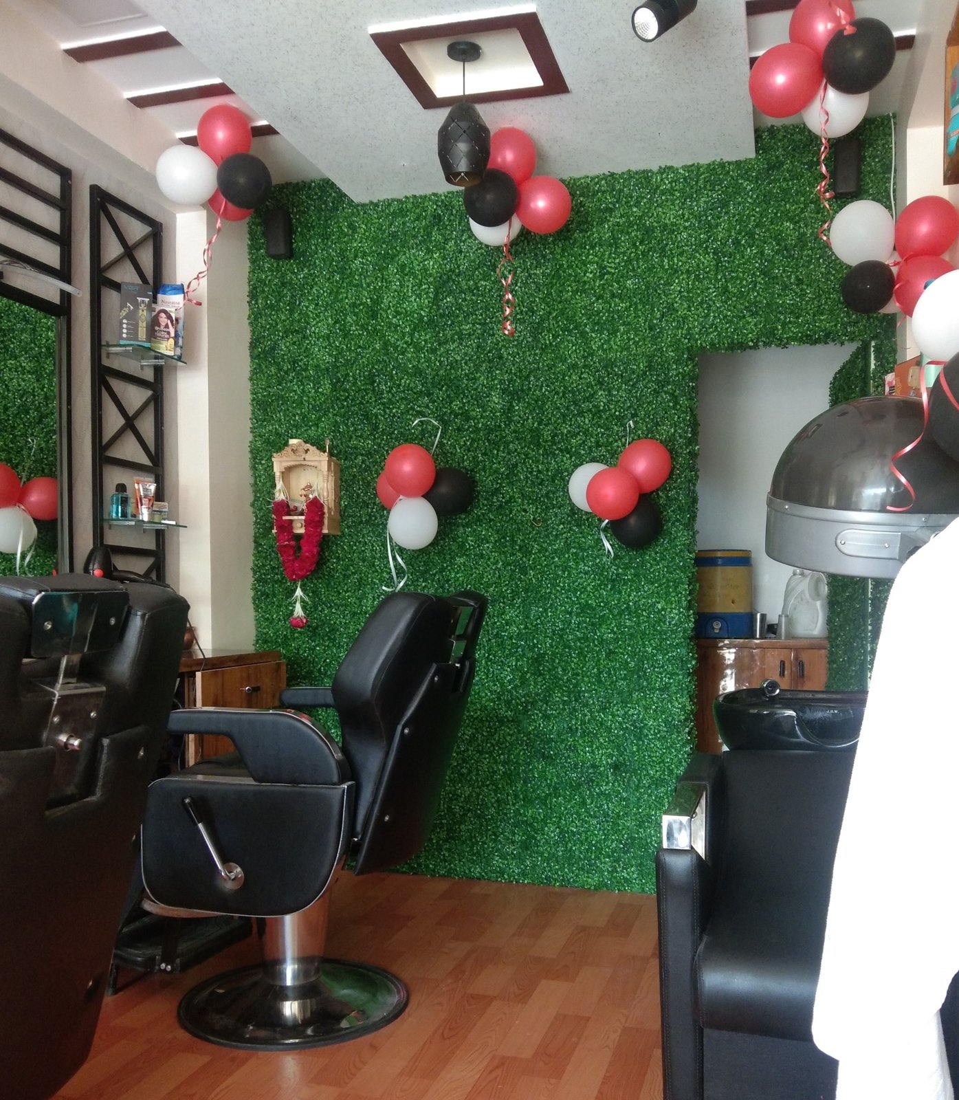 Royal Hair & Beauty Salon