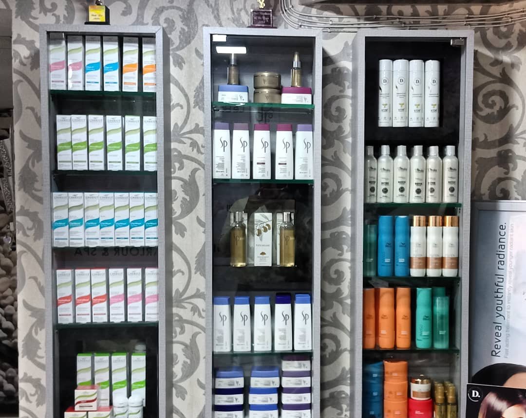 Natural Beauty Parlour & Classes