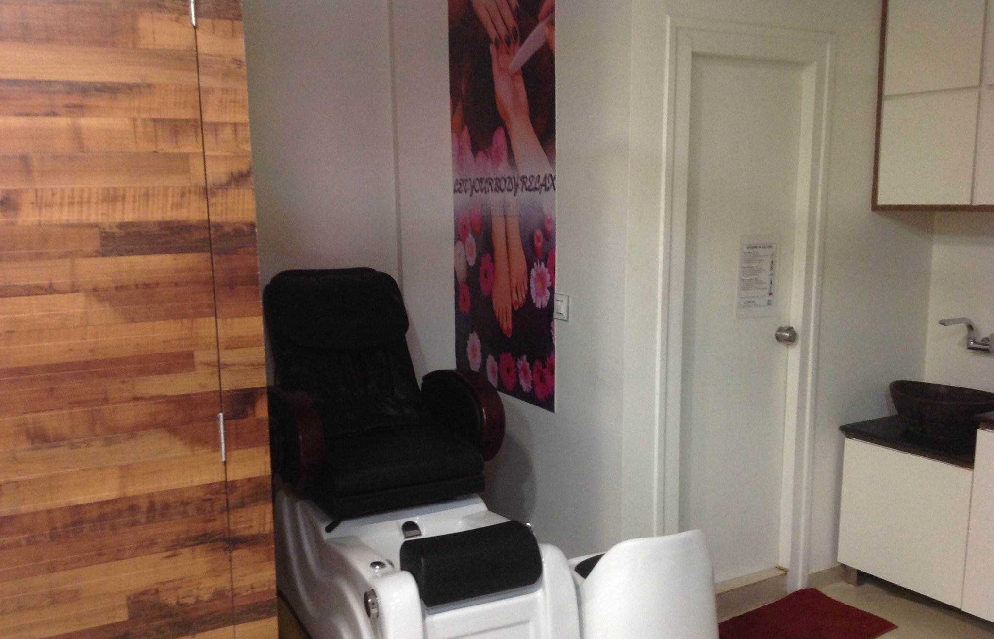 Glorious Family Salon