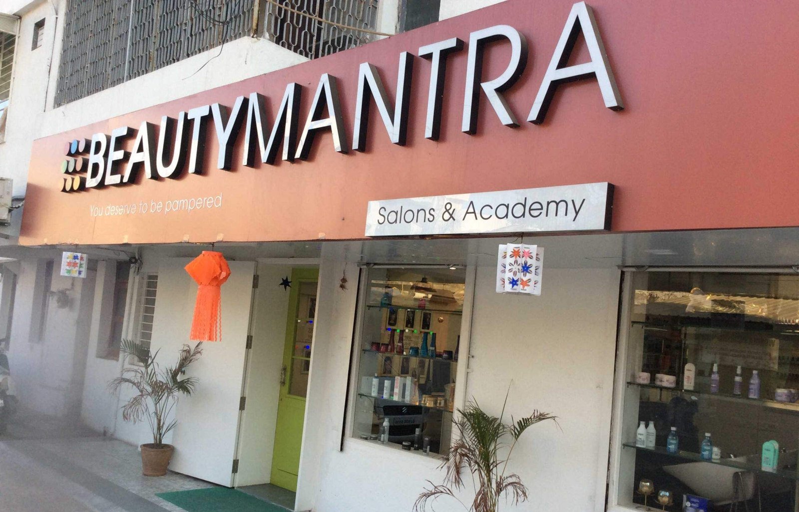 Beautymanntra Salon