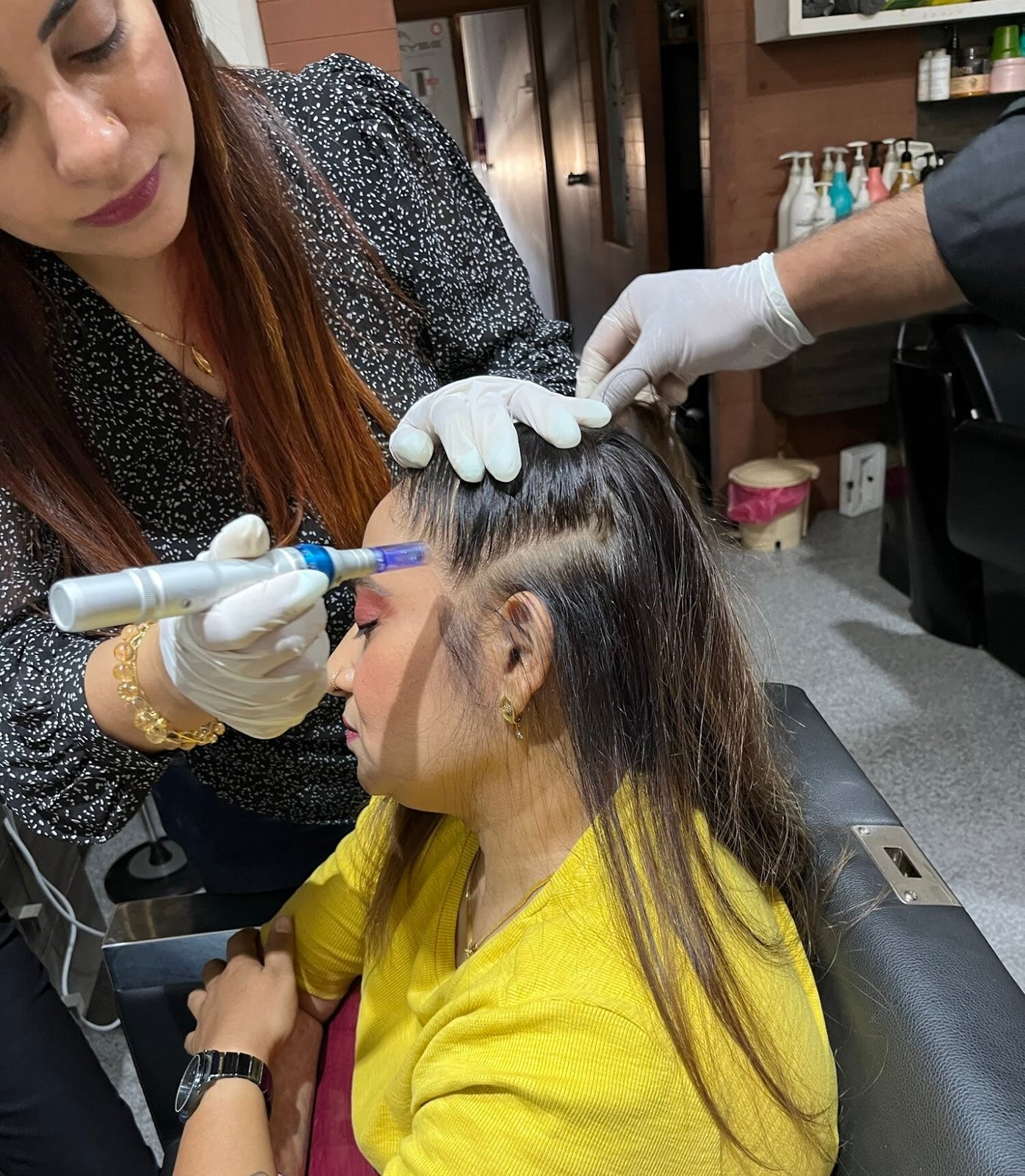 R9 Unisex Salon