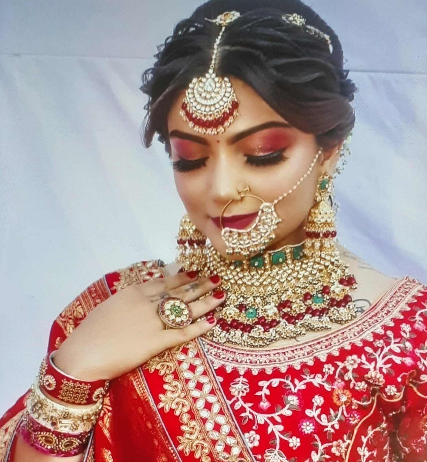 Devi Beauty Salon