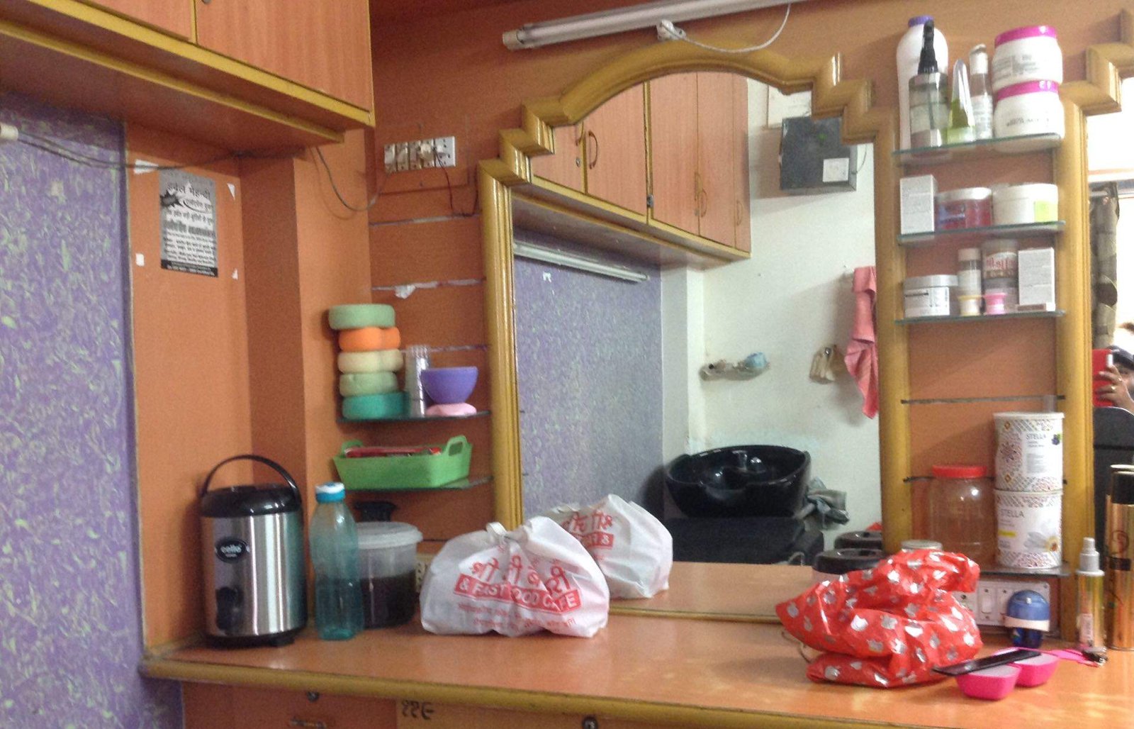 Mananli Herbal Beauty Parlour And Classes