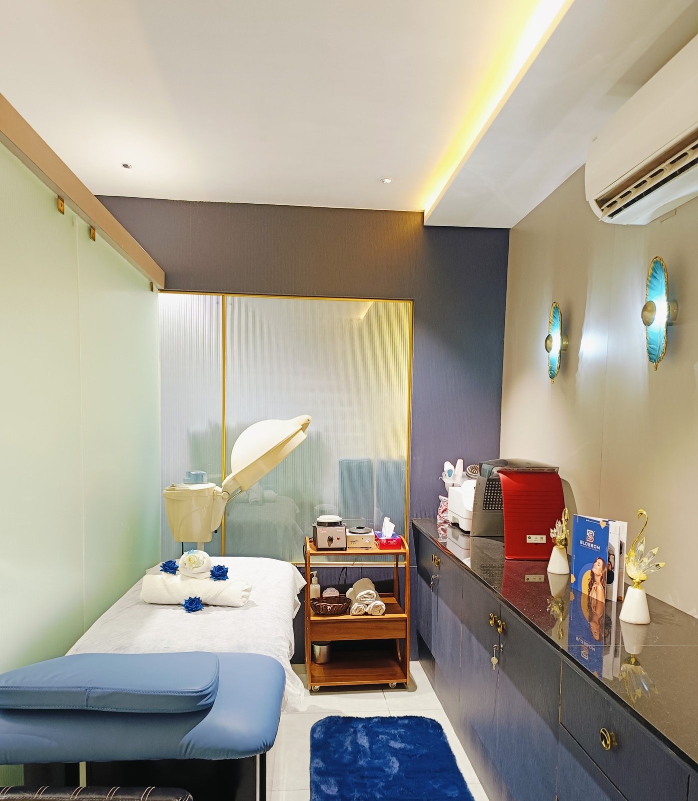 Blossom Luxurious Salon