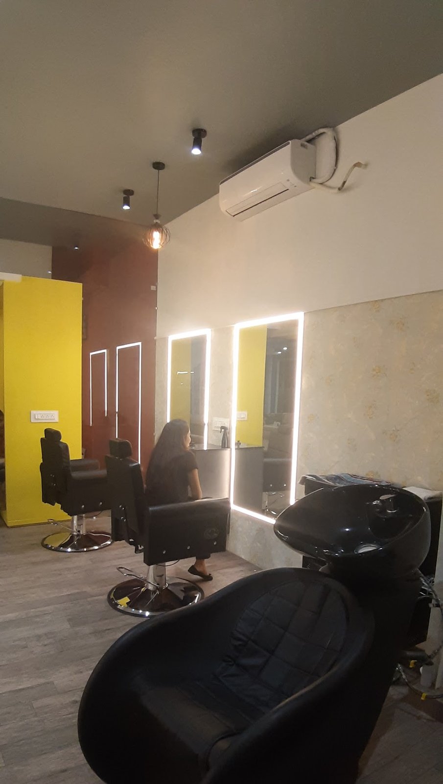 Saloncy beauty salon