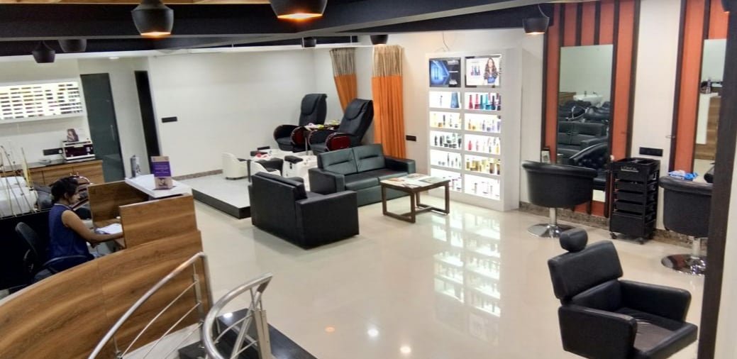 F Unisex Salon