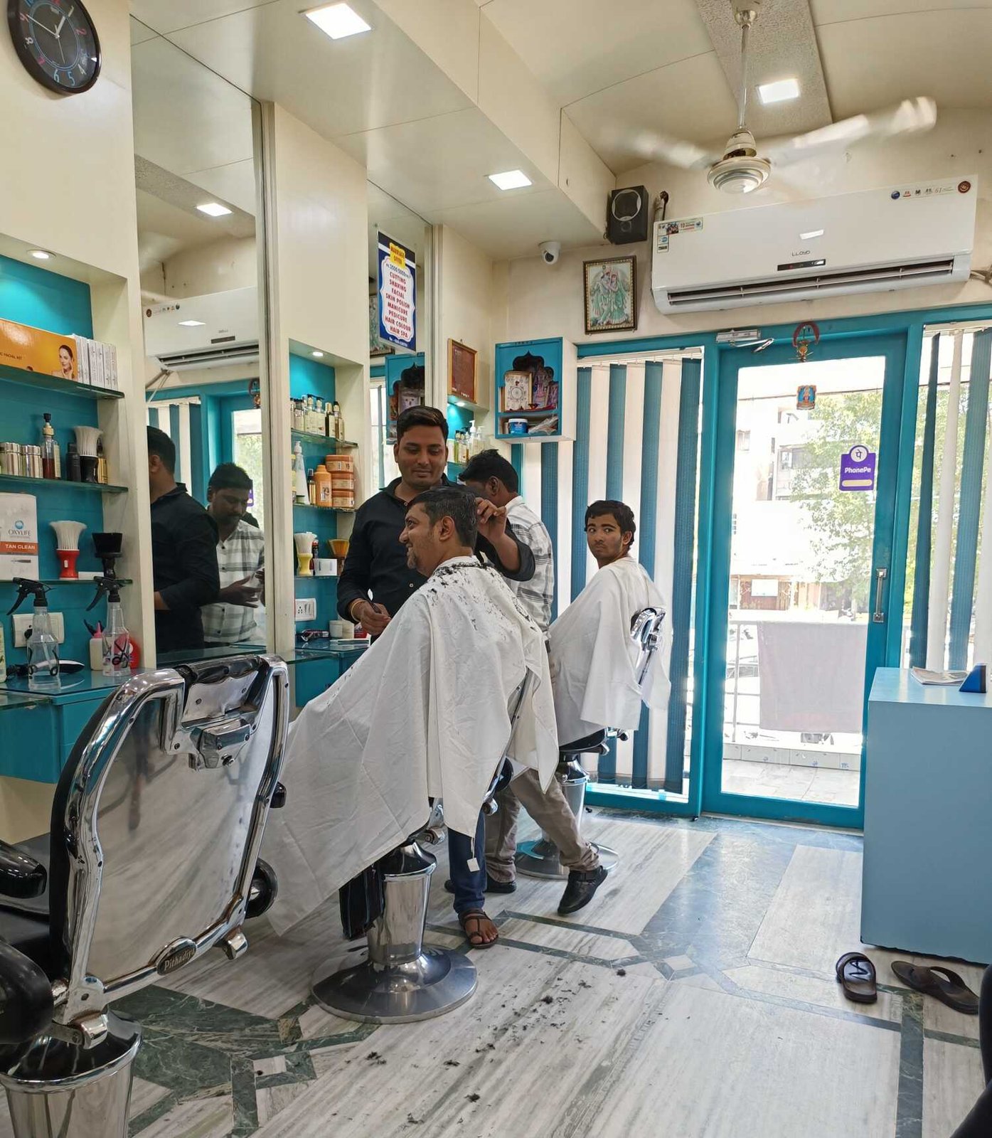 Western Hair Dresser