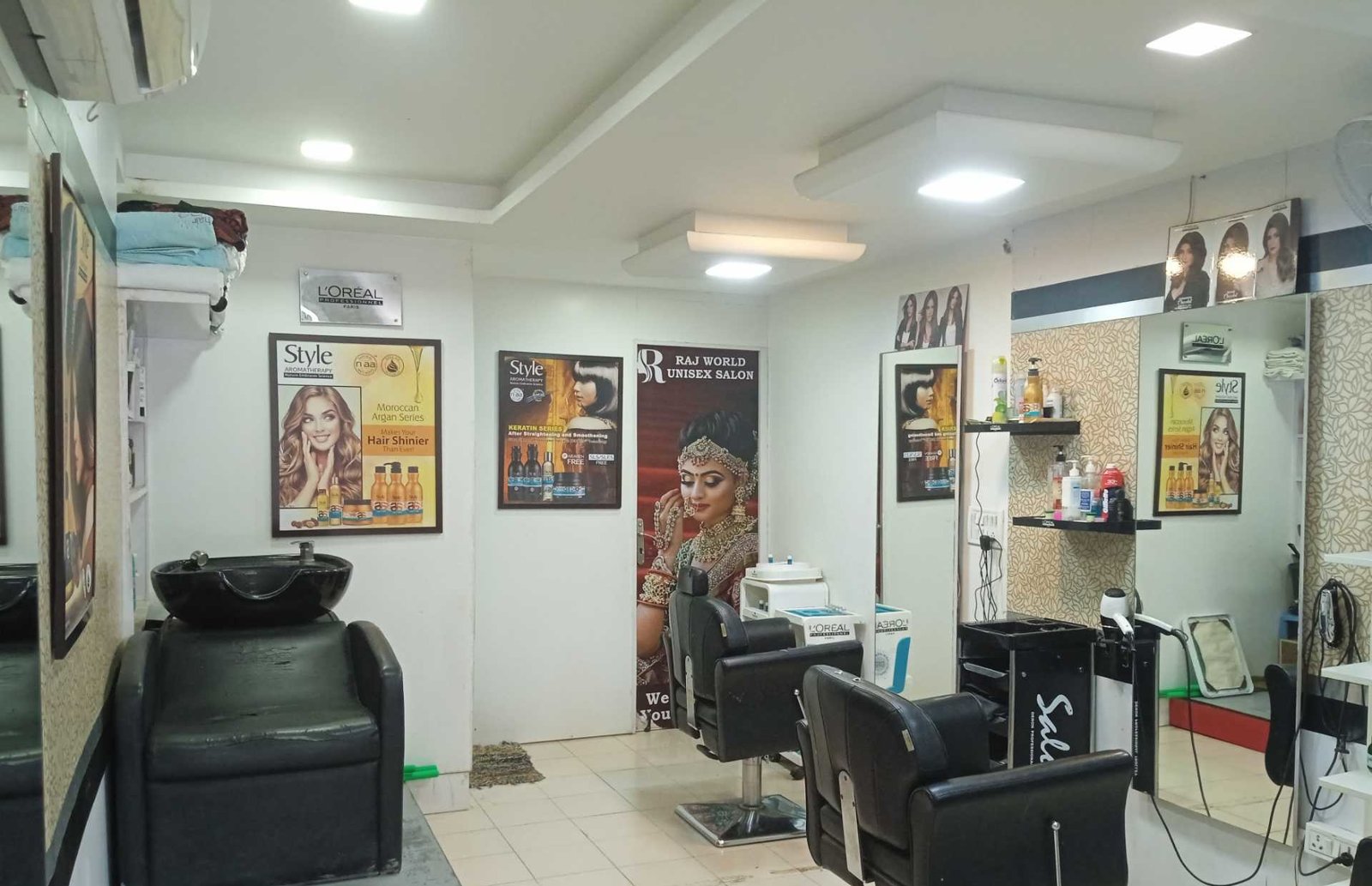 Raj World Family Salon