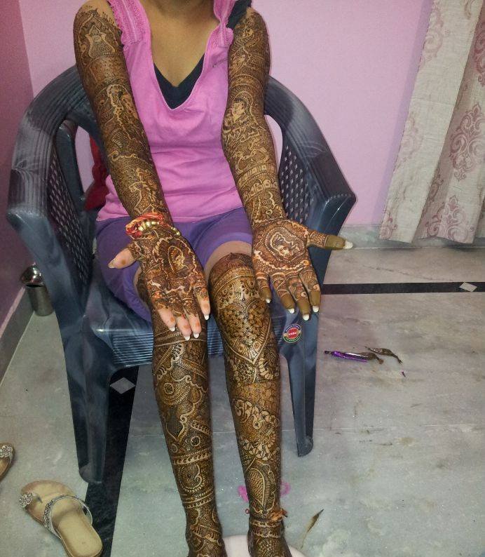 Mehendi Artists Perfect Point