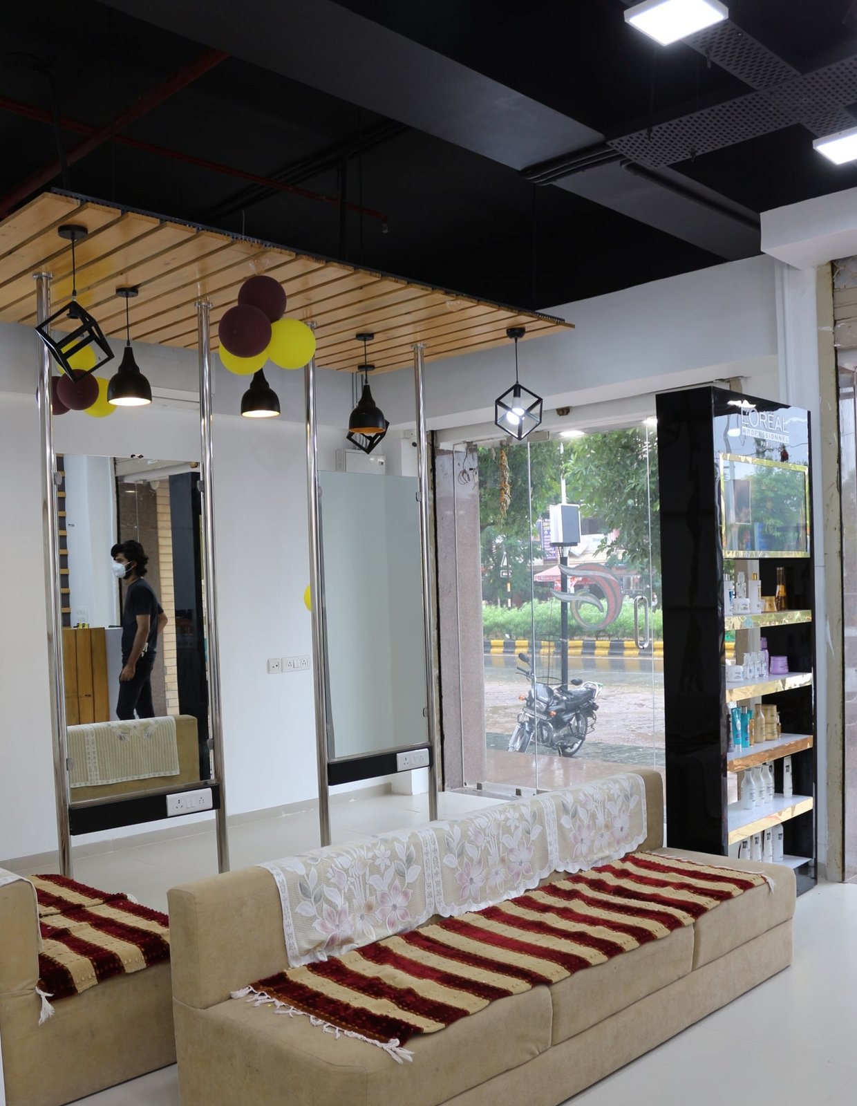 Gozel Salons