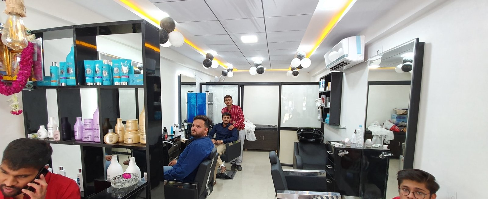 Zolly Unisex Salon