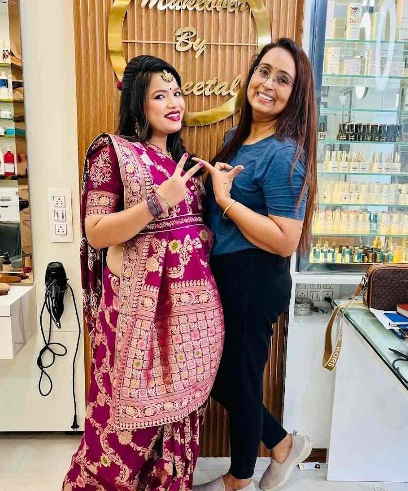 Apple Beauty Salon (Only For Ladies)
