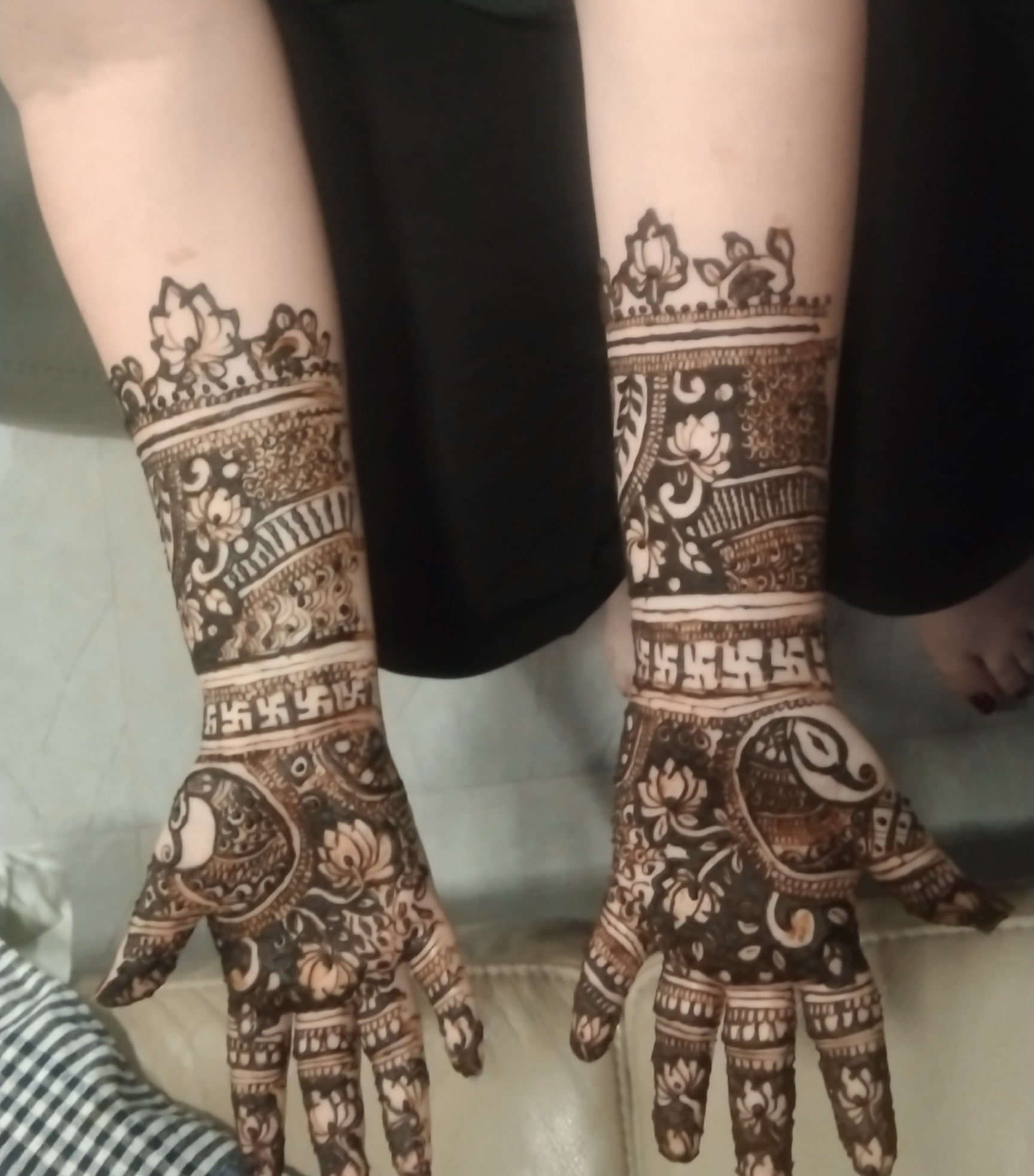 Jalpa Shah Mehandi Art