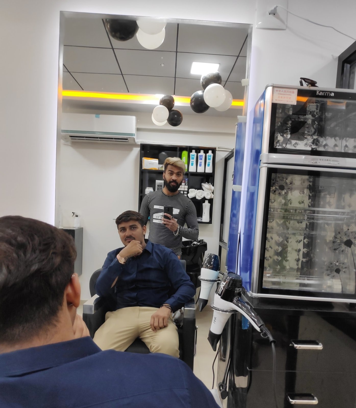 Zolly Unisex Salon