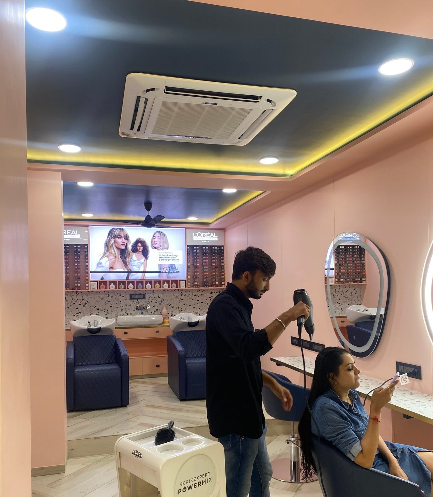 Neel Bridal Make Up Studio