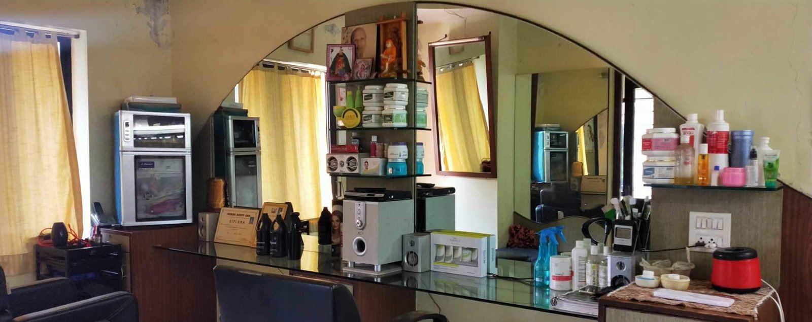 Bhavya Beauty Parlour