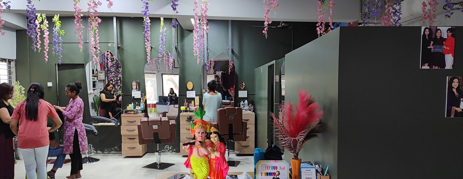 New Glamour Bridal Studio