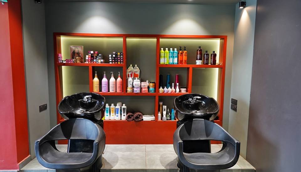 Chameleon Styling Lounge Salon