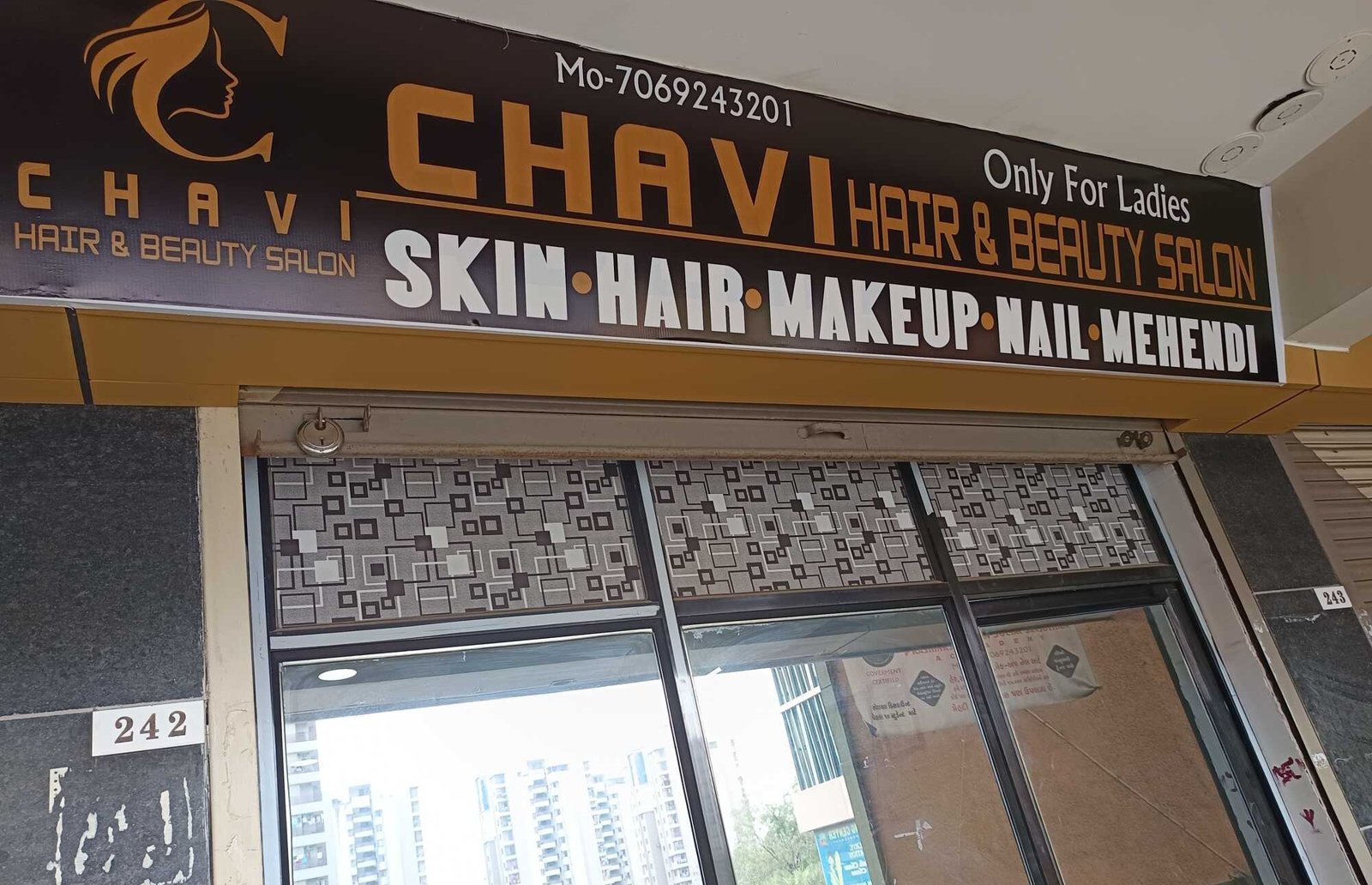 Chavi Hair & Beauty Salon