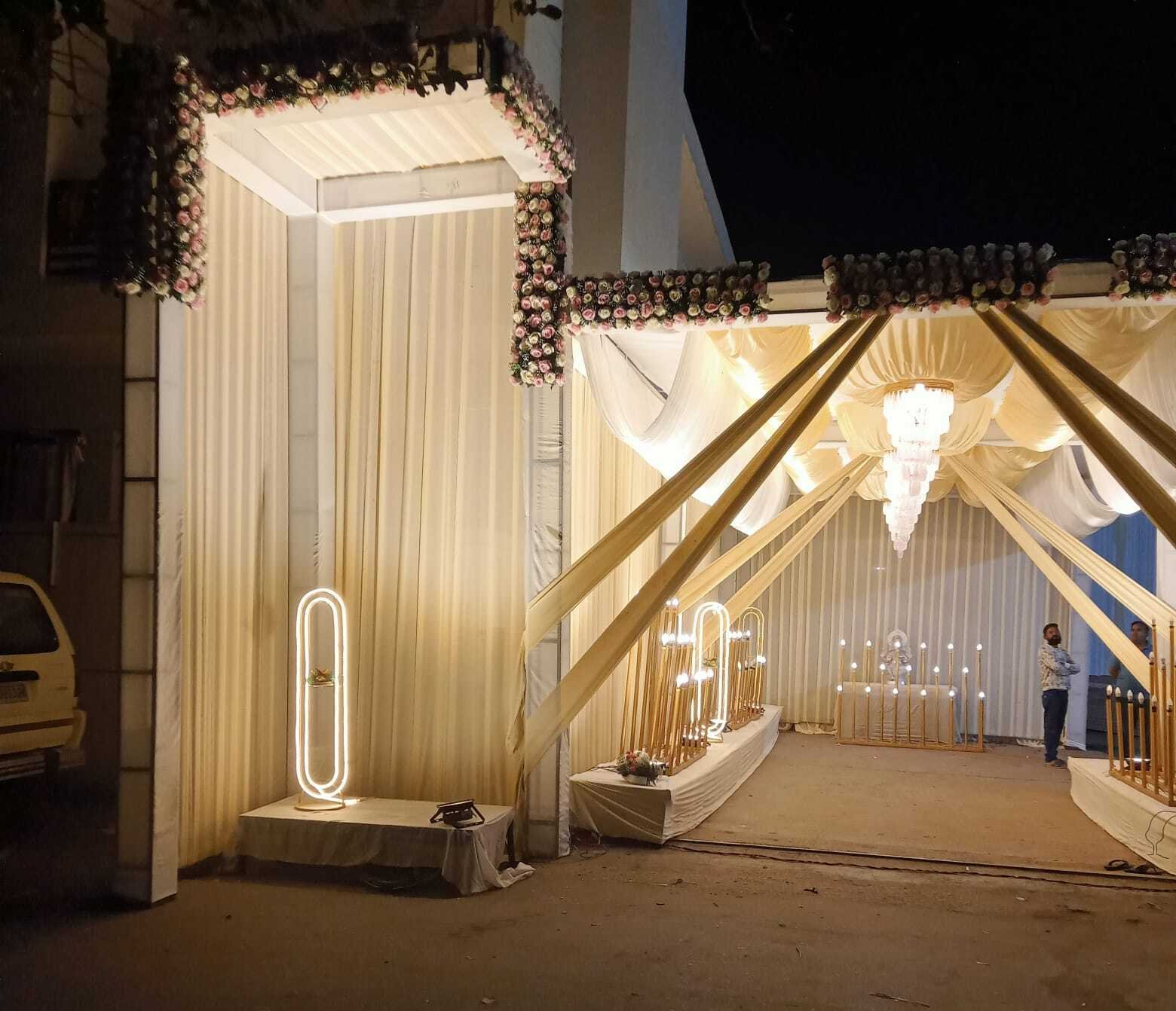 Manushrumti decoration