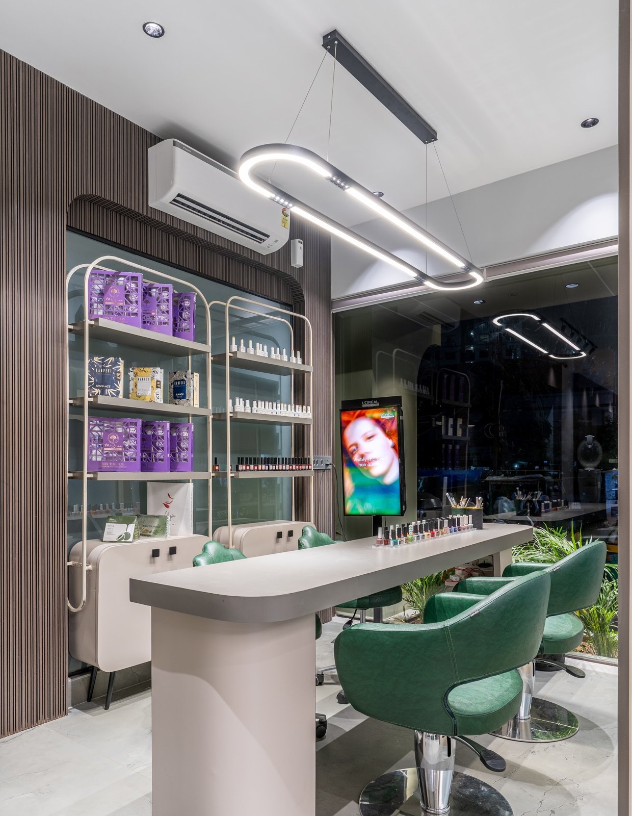 Styloria Unisex Hair Studio & Lounge