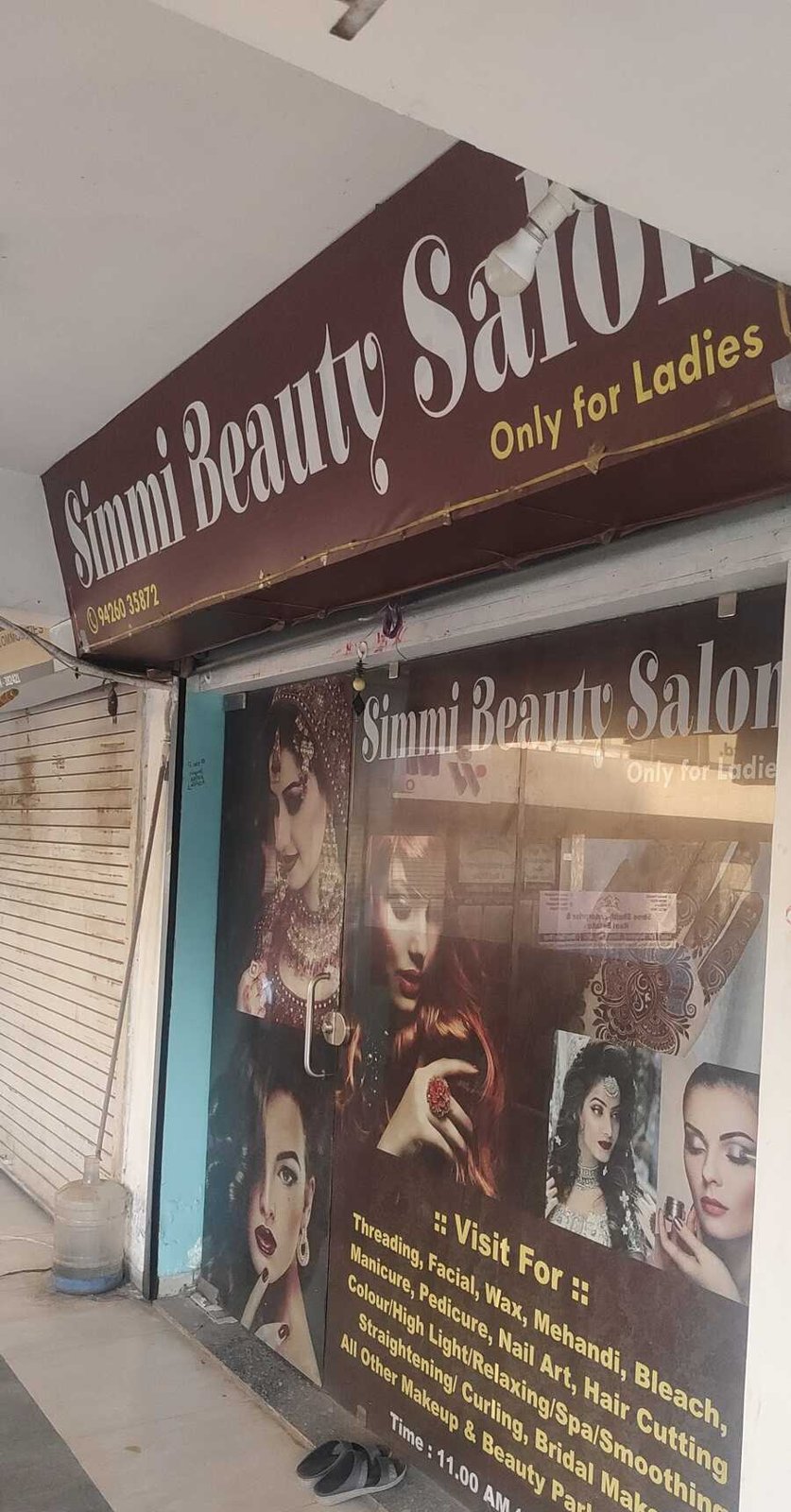 Simmi Beauty Parlour