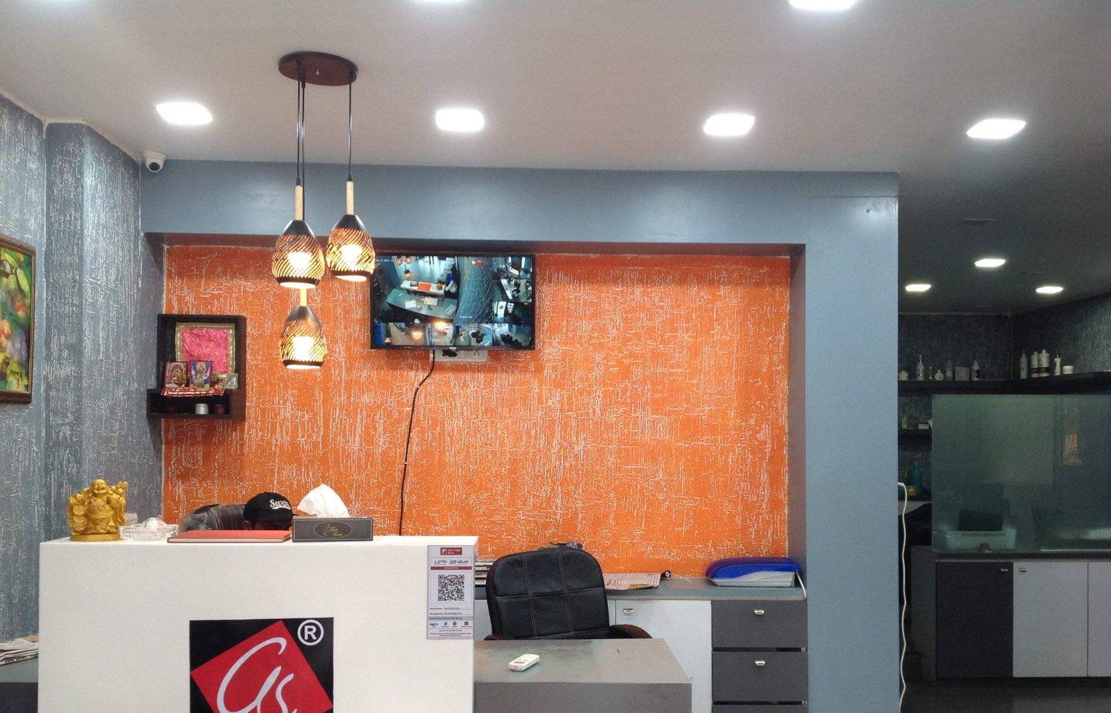 Akils Hair Studio Unisex Salon