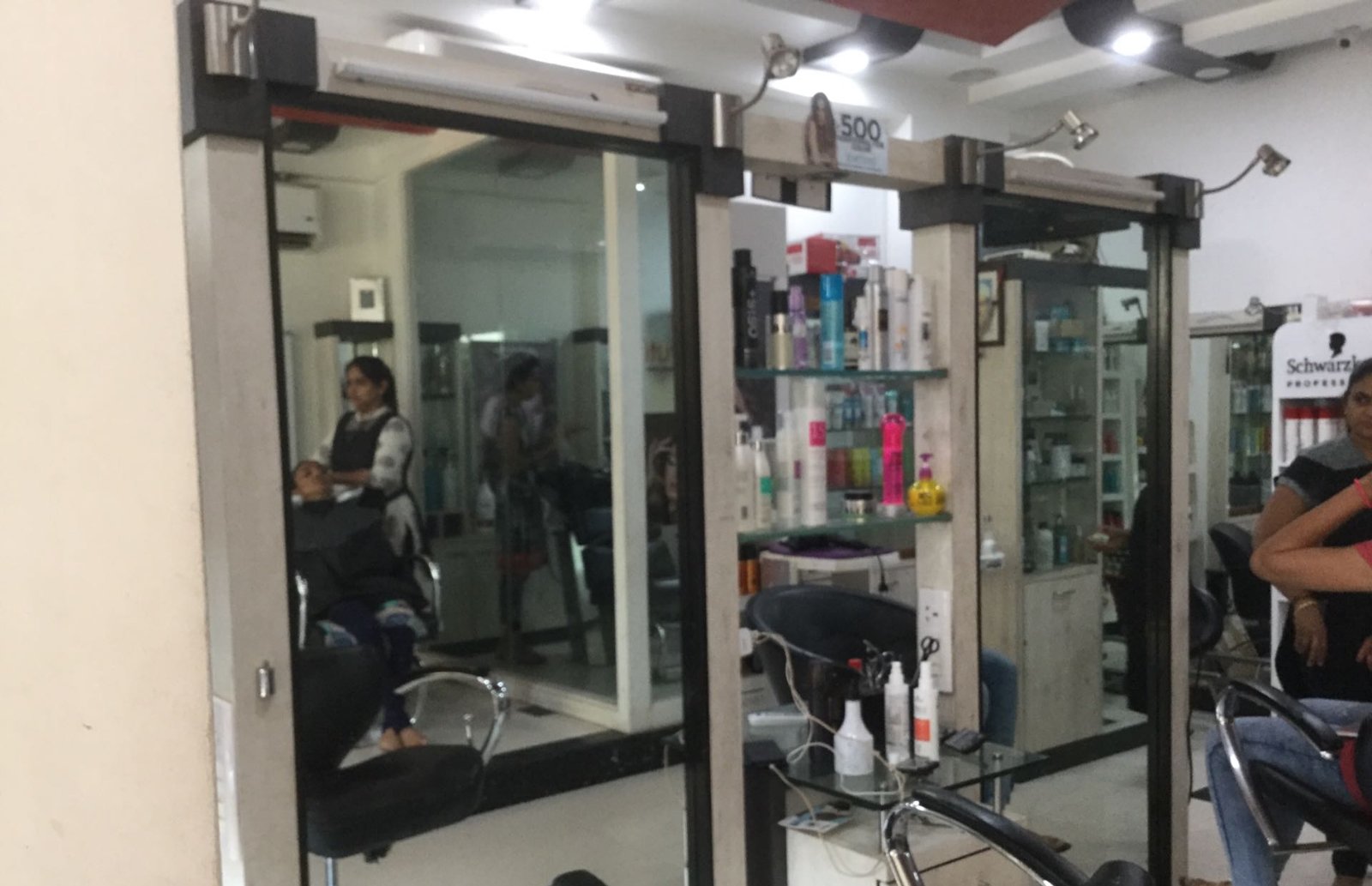 Maruti The Family Beauty Salon