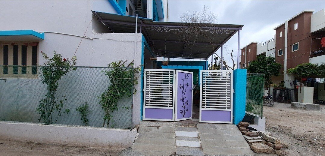 Hiral Beauty Parlour