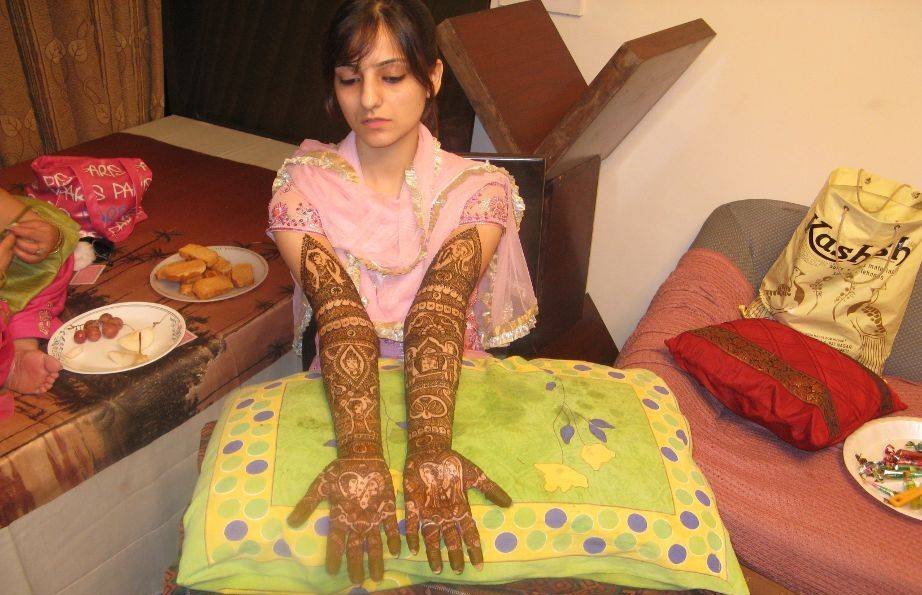 Mehendi Artists Perfect Point