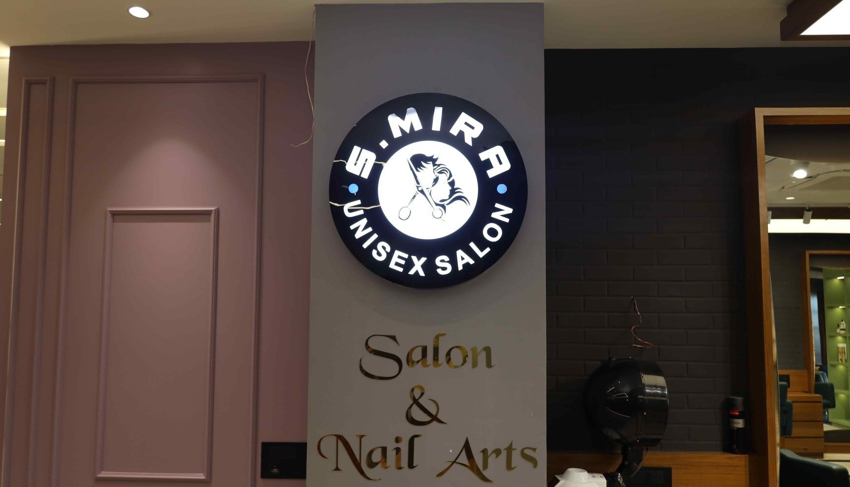 S Mira Unisex Salon