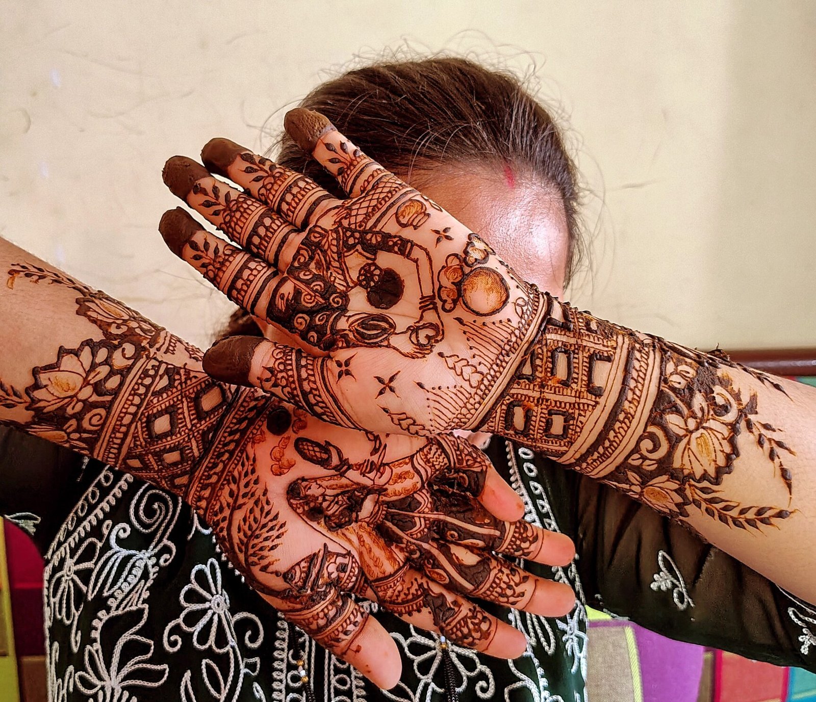 Alpa Mehendi Art & Classes