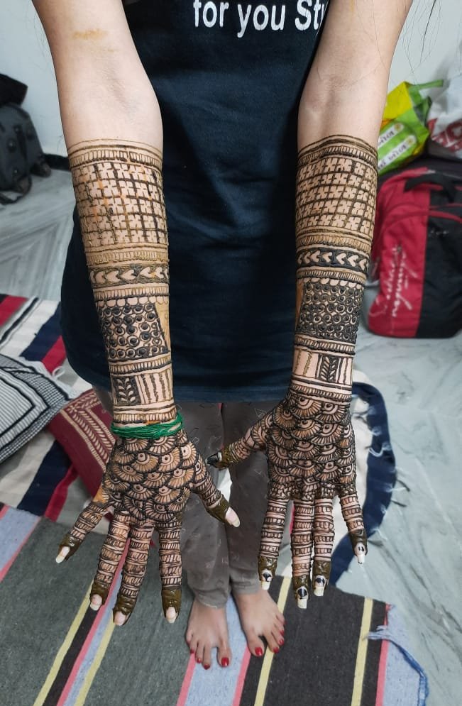 Vaishali mehndi art