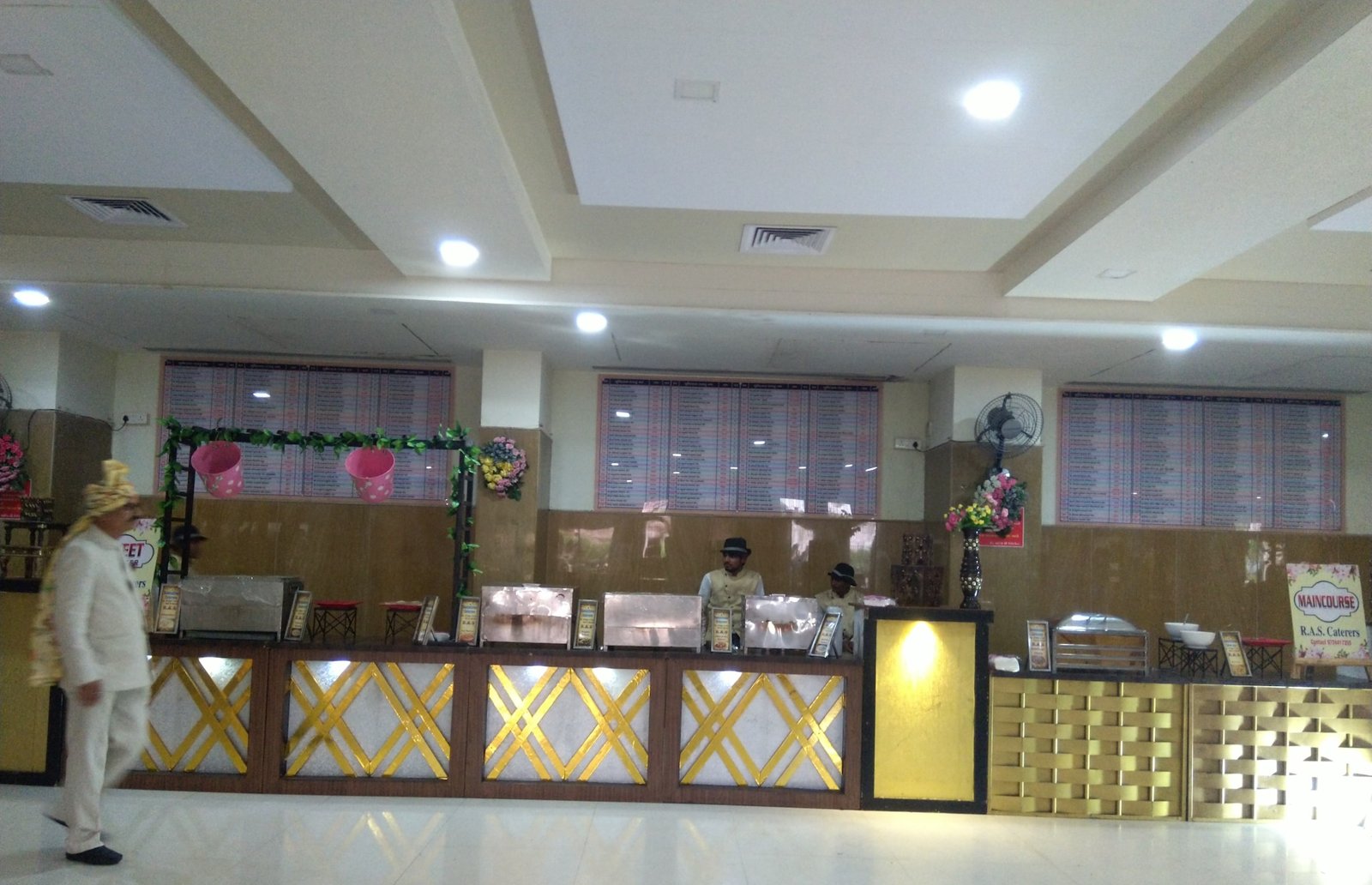 Unique Catering Counter Decor