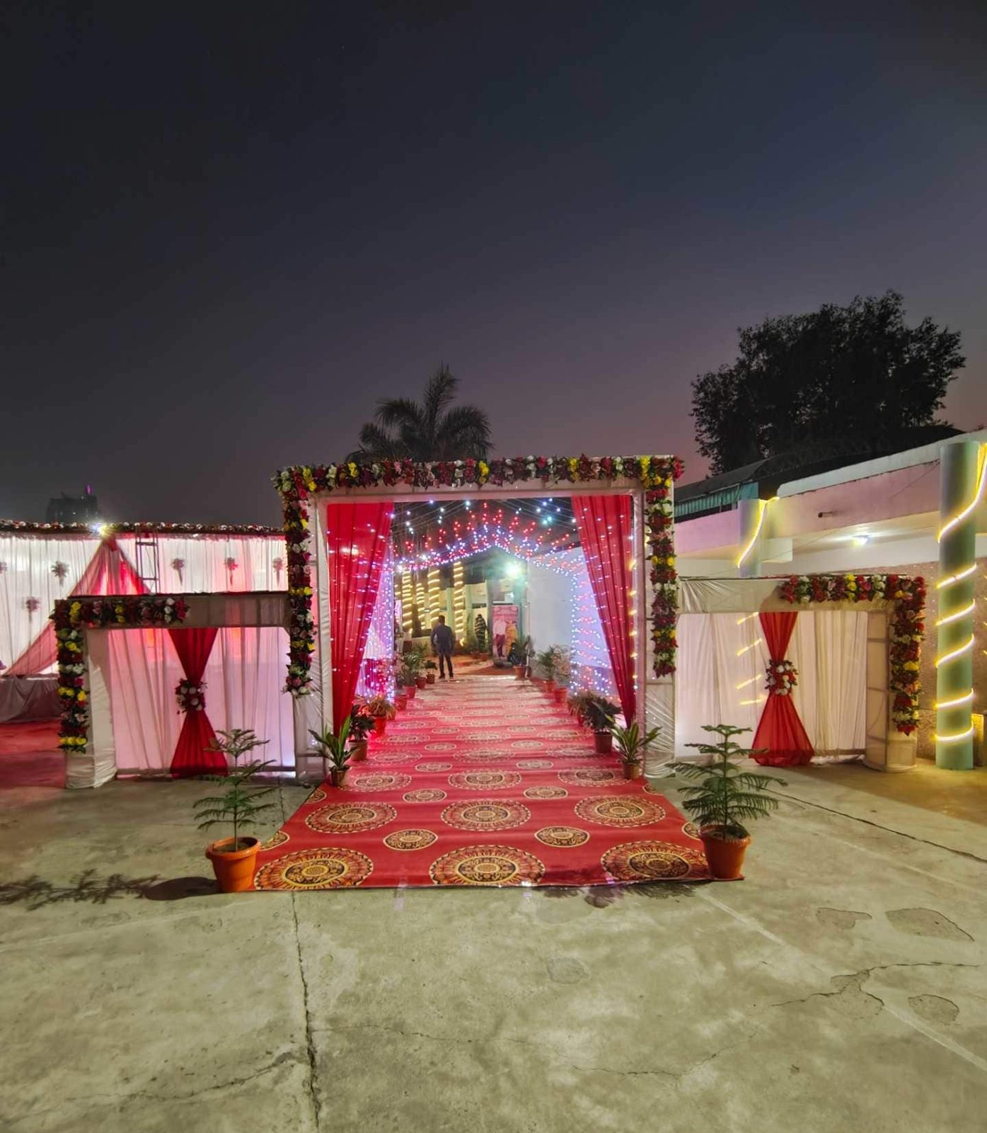 Vivek Decorators