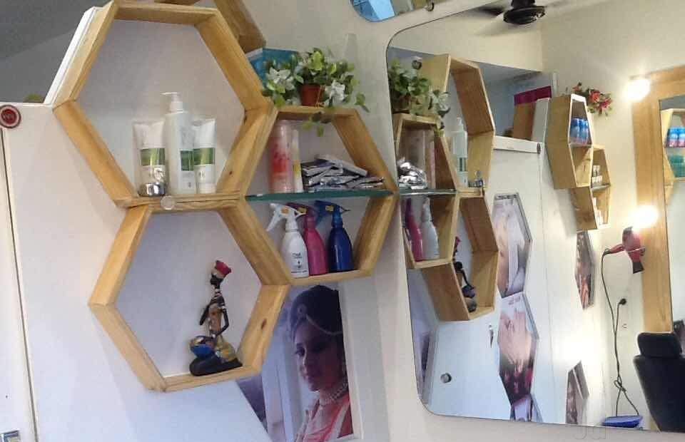 The Big Boss Unisex Saloon & Beauty Parlour