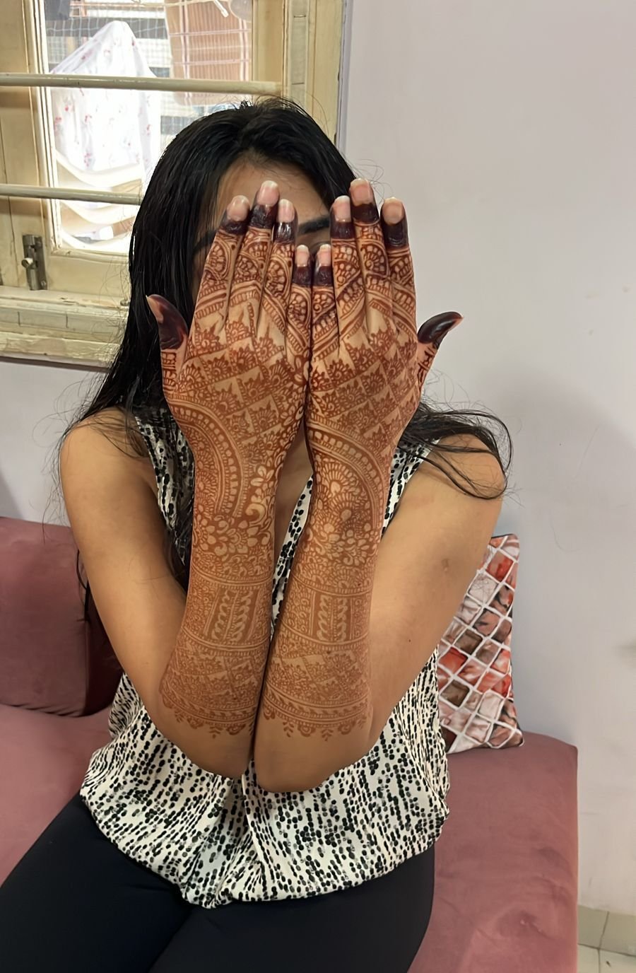 Pooja Bridal Mehndi Art And Classes