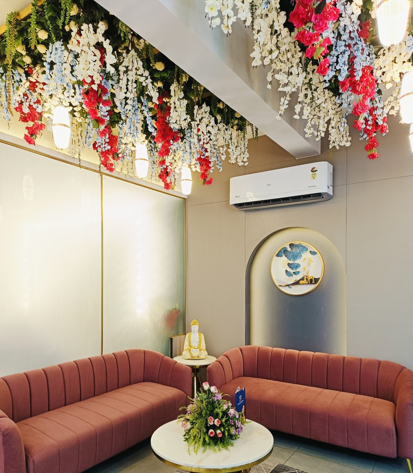 Blossom Luxurious Salon