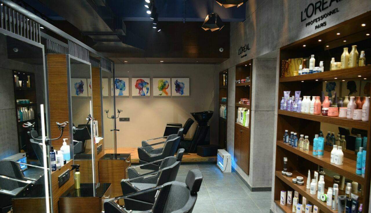 The Quizzical Unisex Hair Studio