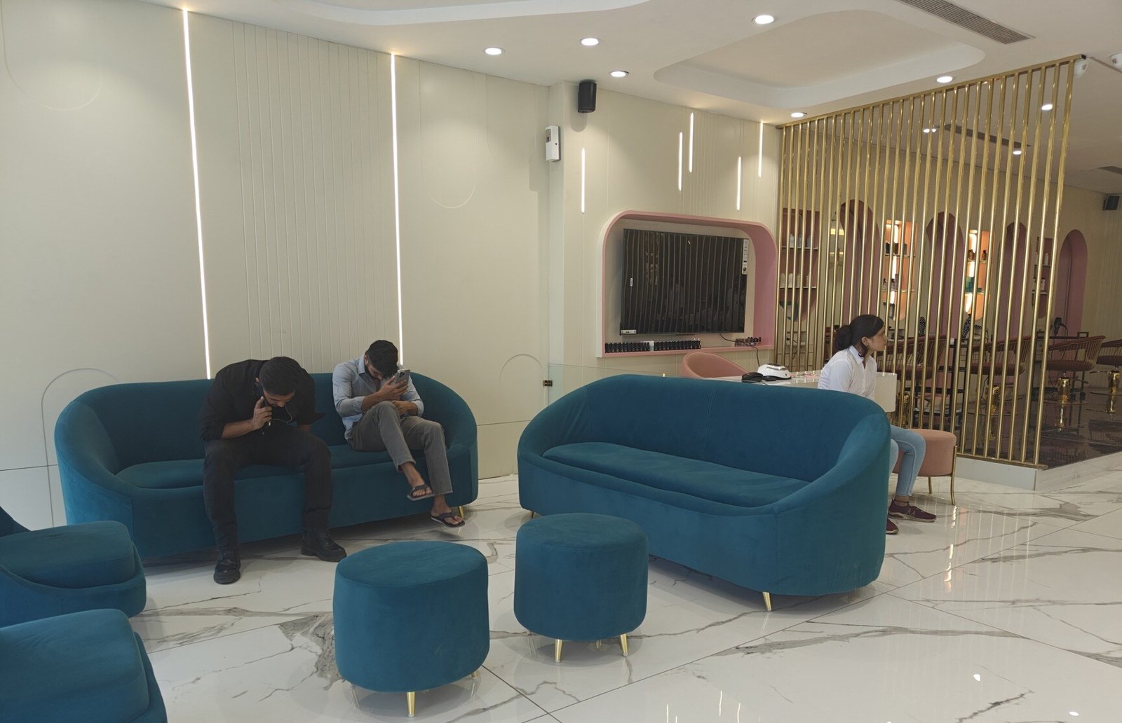 Styloria Unisex Hair Studio & Lounge
