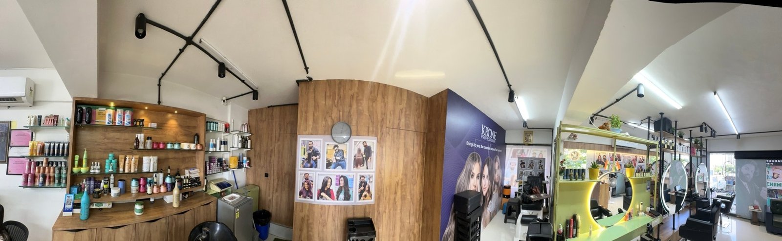S V Unisex Salon