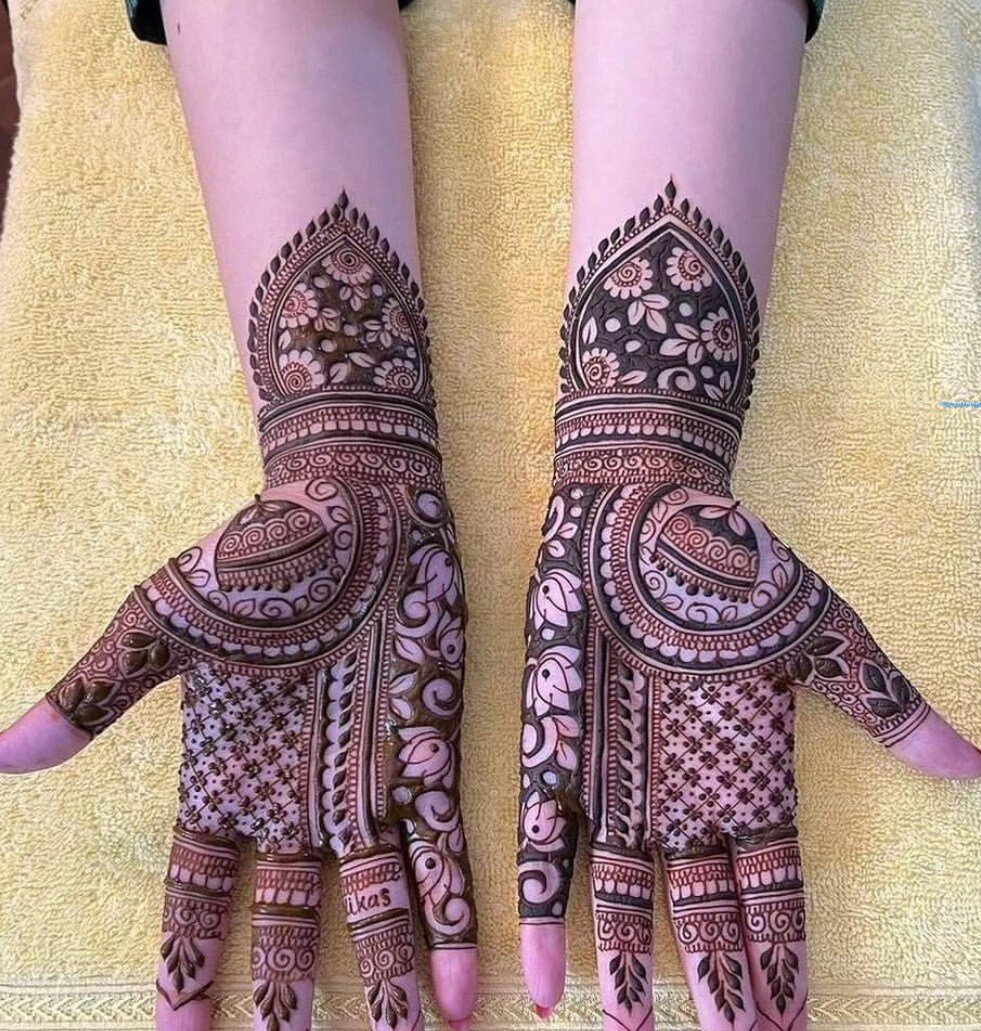 Richa Mehendi Artist