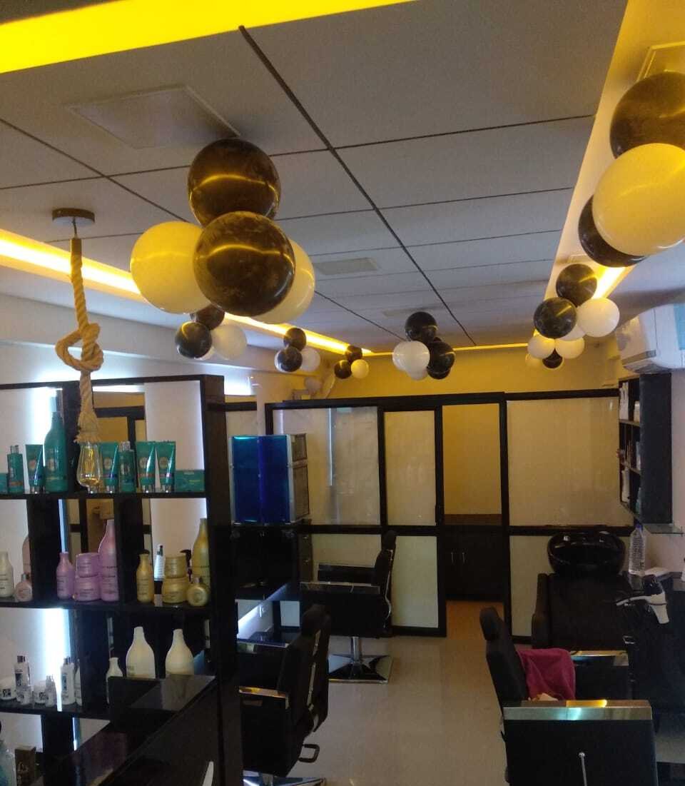 Zolly Unisex Salon