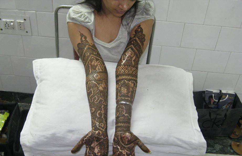 Mehendi Artists Perfect Point