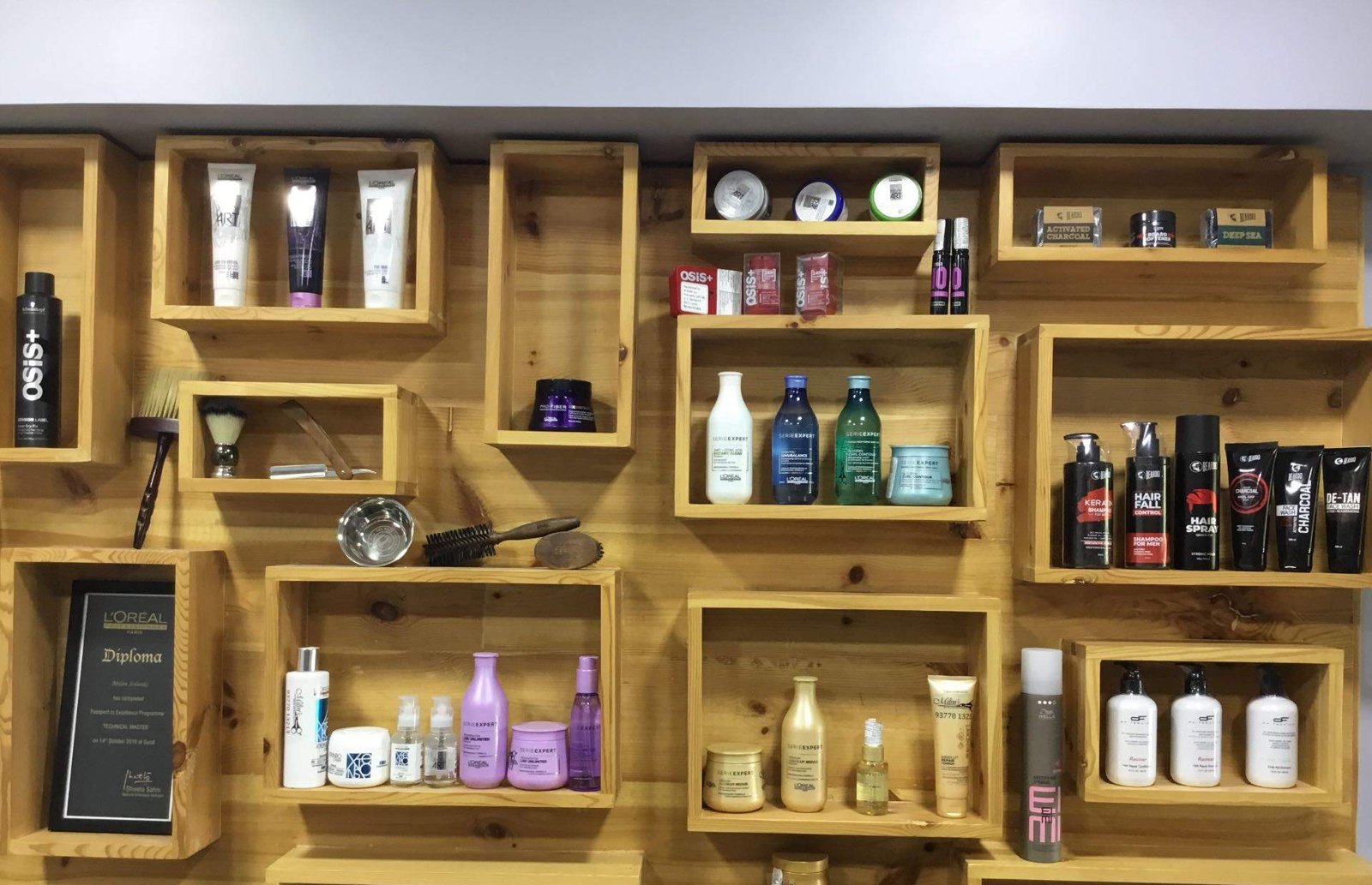 Milin's Salon