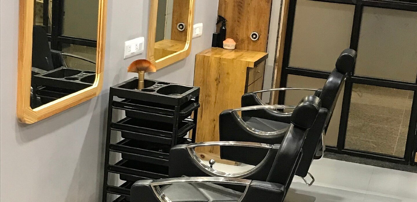 Aashi Rich Salon