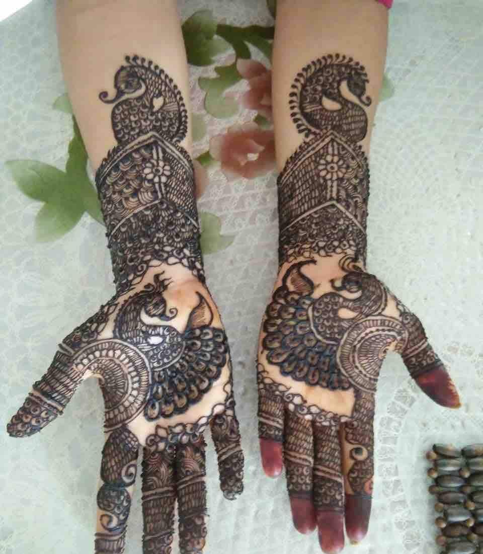Purvi Mehendi Artist